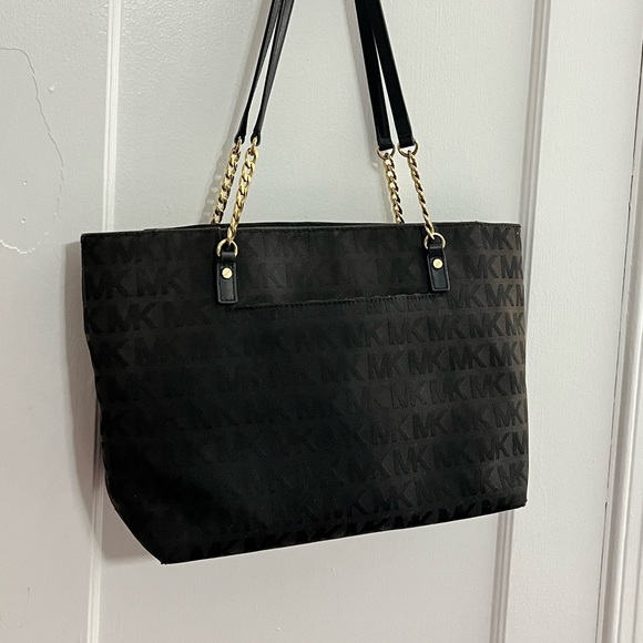 Michael Kors Jet Set Tassel Chain Tote - Picture 6 of 14